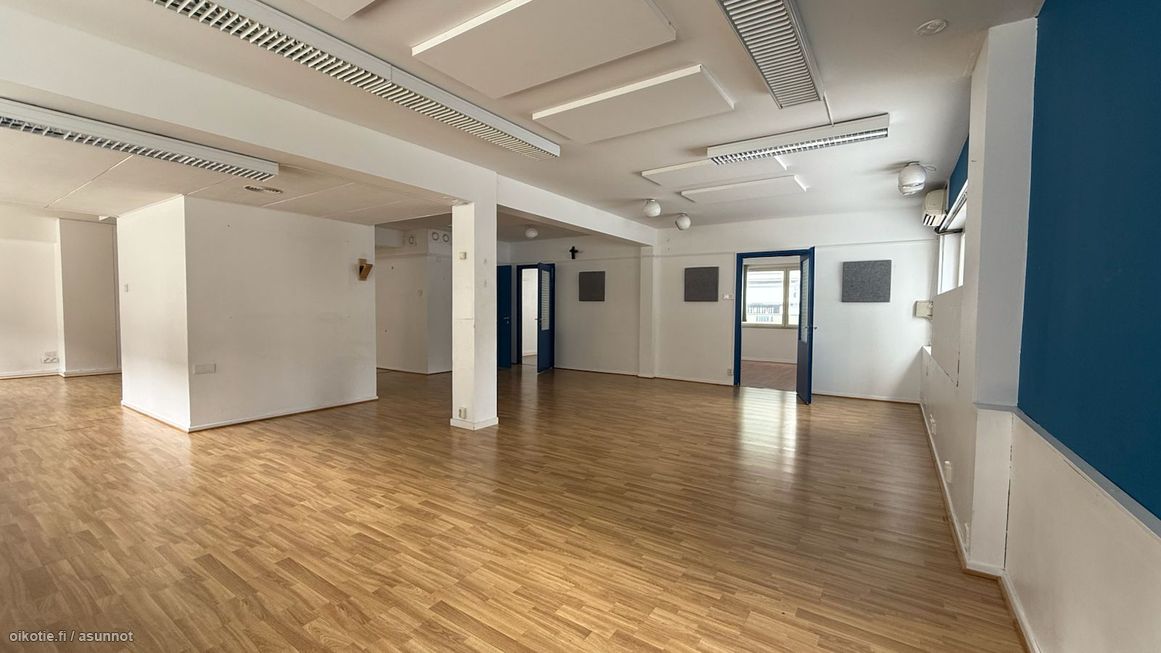 Valoisa toimistotila - Kuva 3