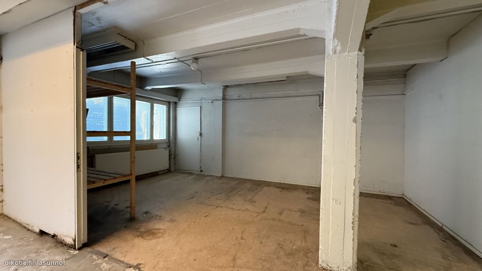 Edullinen työtila / talli keskustassa - Kuva 3